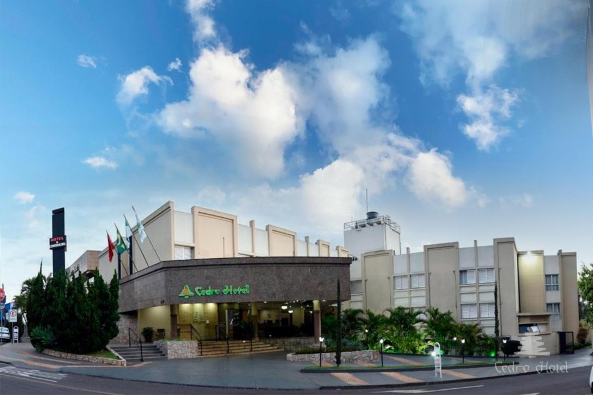 לונדרינה Cedro Hotel מראה חיצוני תמונה