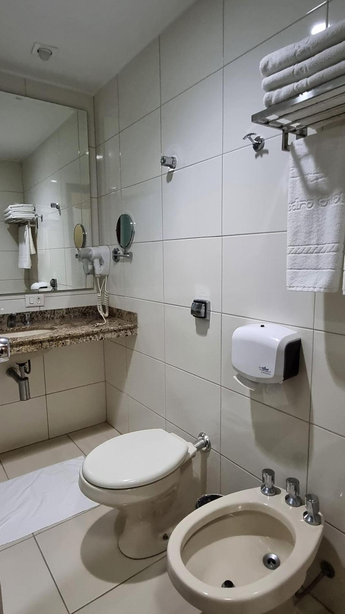 לונדרינה Cedro Hotel מראה חיצוני תמונה
